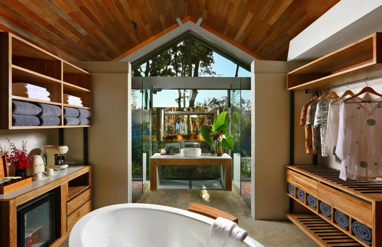 Villa Escape Burasari Phuket Buitenkant foto